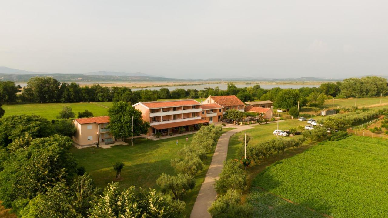 Delfini Holiday Homes Ulcinj Exterior foto